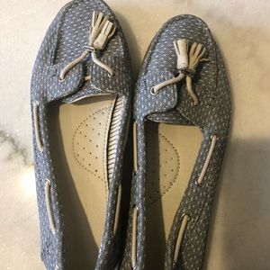 Tom’s chambray loafers- size 6.5